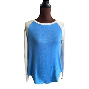 SO Brand Size small super soft long sleeve lightweight sweater